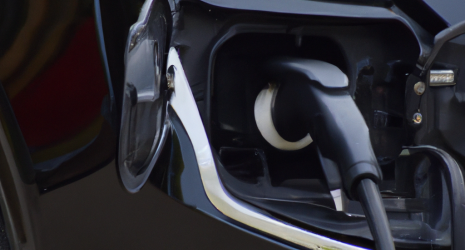 ¿Cuál es la influencia de la calidad del combustible en la vida útil de un regulador de presión?