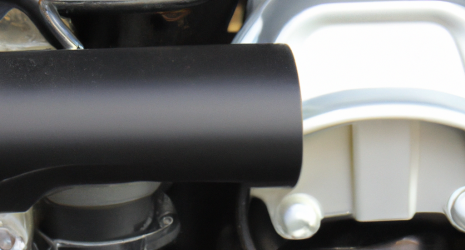 ¿Es posible utilizar un regulador de presión de combustible de un motor de otro fabricante en mi vehículo?