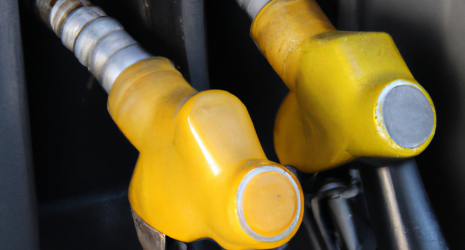 ¿Existe un mantenimiento preventivo recomendado para los reguladores de presión de combustible?