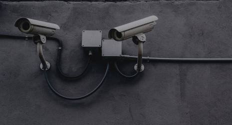 ¿Los interruptores de un coche son vulnerables a huelgas eléctricas o sobrecargas?
