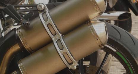 ¿Es seguro conducir un vehículo con un tubo de escape dañado?