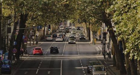 ¿Existen seguros para proteger los fusibles de un coche contra daños?